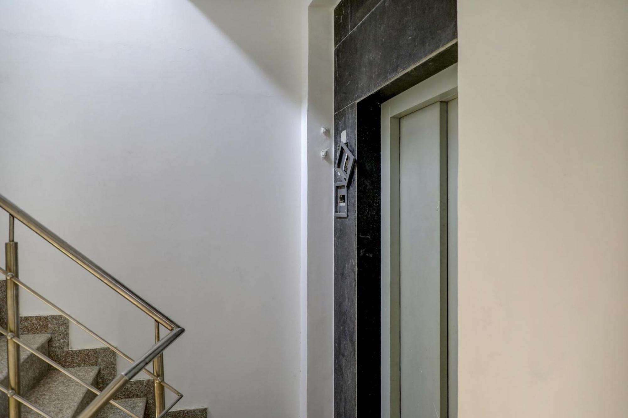 Collection O R S Villa Near Lotus Temple New Delhi Bagian luar foto