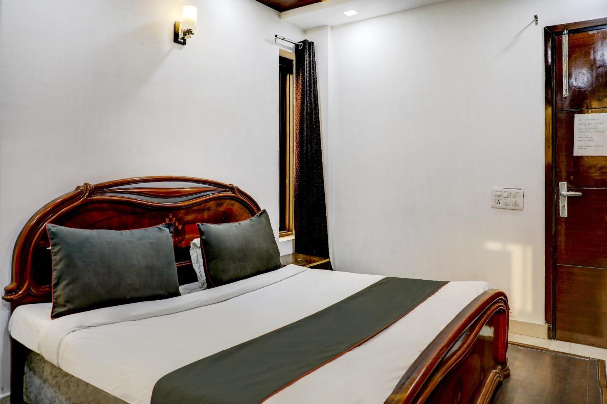 Collection O R S Villa Near Lotus Temple New Delhi Bagian luar foto